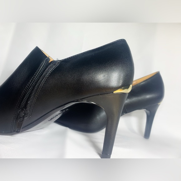 *BRAND NEW/NEVER WORN* Calvin Klein Jennavie Ankle Heels - Picture 3 of 4